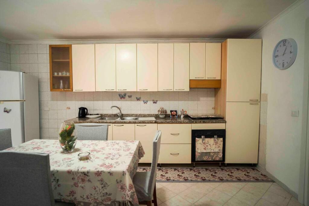 فيلا Casa Elena - Casa Vacanze Napoli Centro المظهر الخارجي الصورة